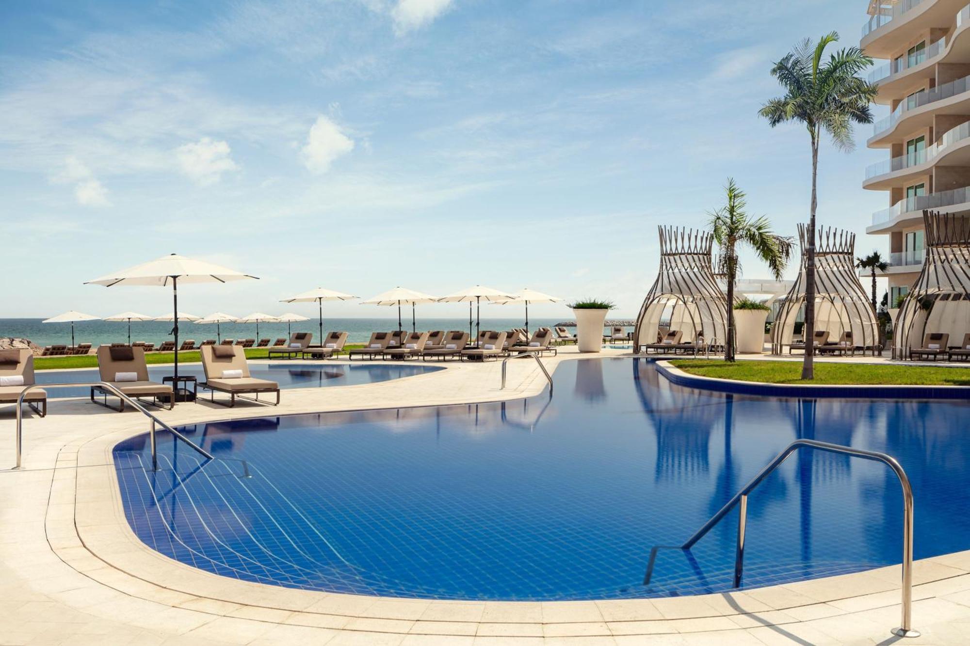 The St. Regis Al Mouj Station touristique