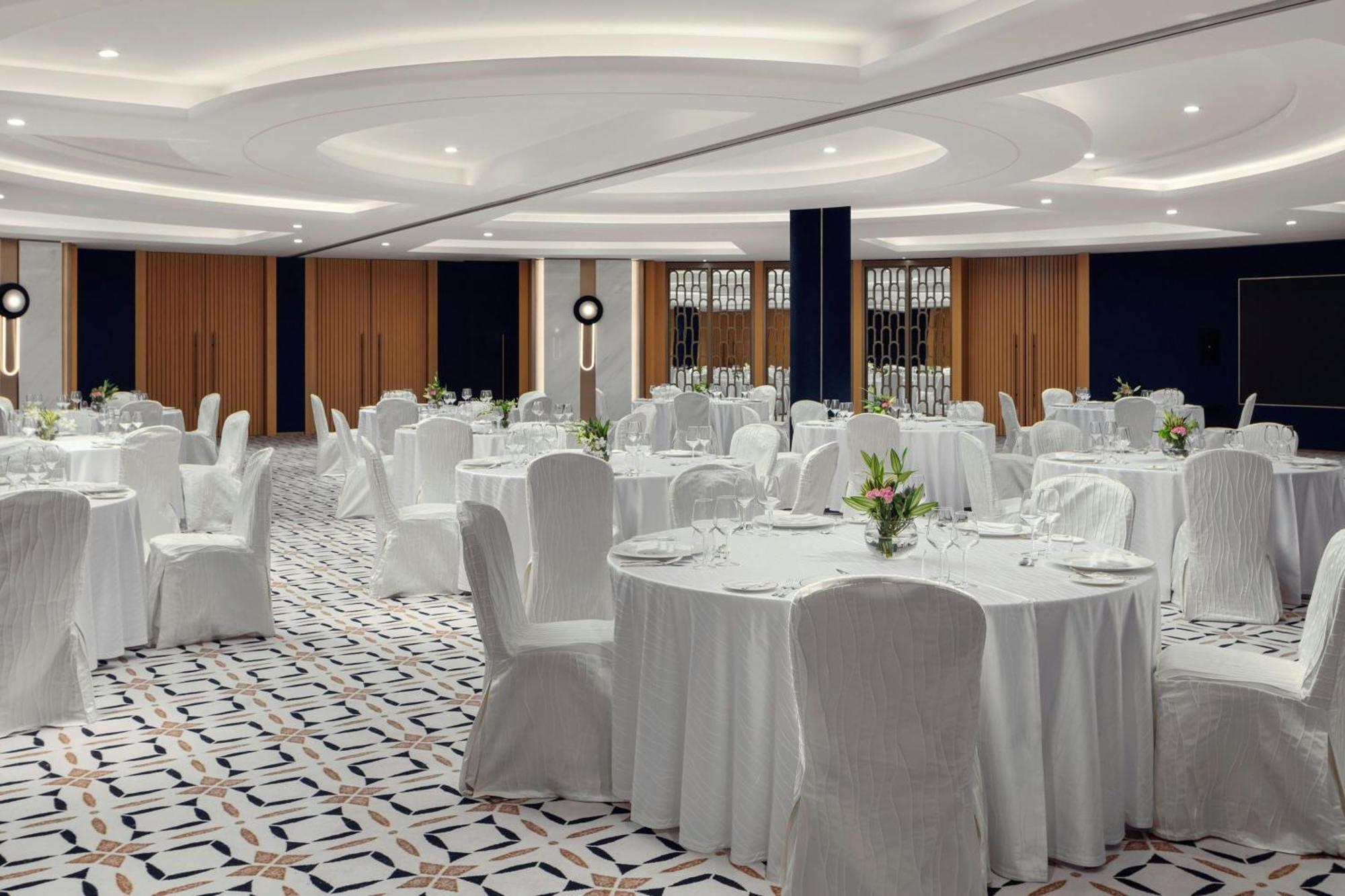 The St. Regis Al Mouj 5* Mascate